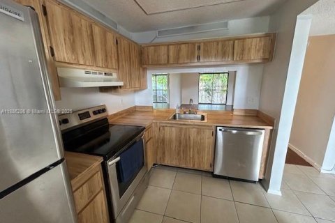 Copropriété à vendre à Pembroke Pines, Floride: 2 chambres, 73.11 m2 № 1932835 - photo 6