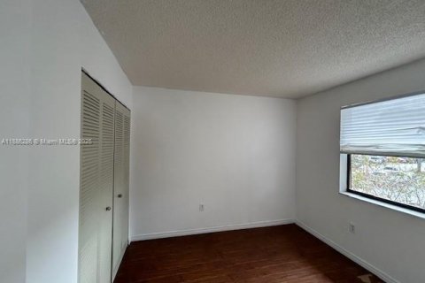 Copropriété à vendre à Pembroke Pines, Floride: 2 chambres, 73.11 m2 № 1932835 - photo 20