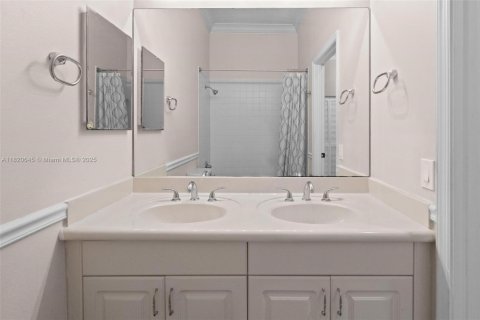 Casa en venta en Weston, Florida, 4 dormitorios, 174.28 m2 № 1783911 - foto 27