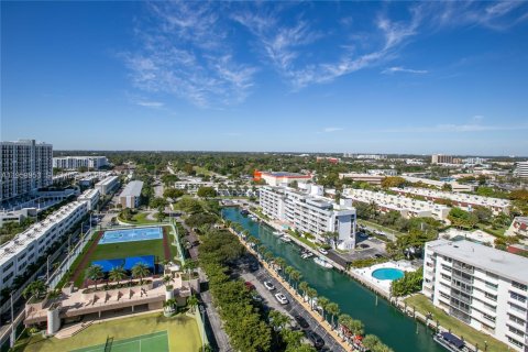 Купить кондоминиум в Майами, Флорида 2 спальни, 215.53м2, № 2027697 - фото 2