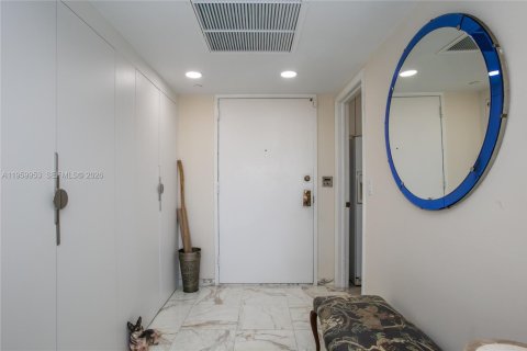Купить кондоминиум в Майами, Флорида 2 спальни, 215.53м2, № 2027697 - фото 23