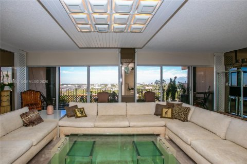 Купить кондоминиум в Майами, Флорида 2 спальни, 215.53м2, № 2027697 - фото 10