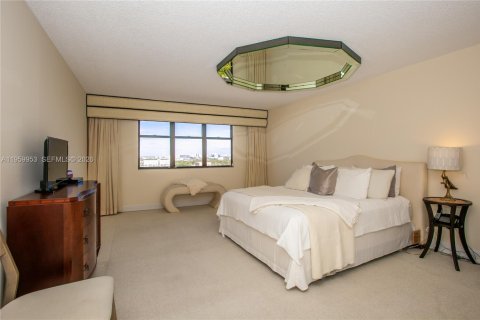 Купить кондоминиум в Майами, Флорида 2 спальни, 215.53м2, № 2027697 - фото 14