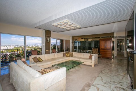 Купить кондоминиум в Майами, Флорида 2 спальни, 215.53м2, № 2027697 - фото 9