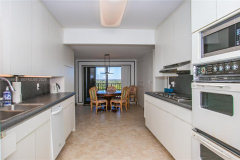 Купить кондоминиум в Майами, Флорида 2 спальни, 215.53м2, № 2027697 - фото 3