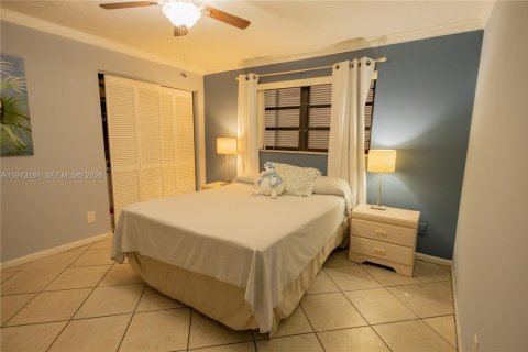 House in Southwest Ranches, Florida 5 bedrooms, 256.97 sq.m. № 2036510 - photo 23