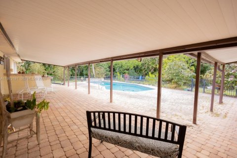 House in Southwest Ranches, Florida 5 bedrooms, 256.97 sq.m. № 2036510 - photo 29