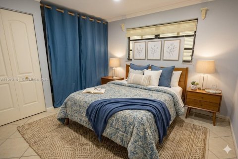 House in Southwest Ranches, Florida 5 bedrooms, 256.97 sq.m. № 2036510 - photo 17