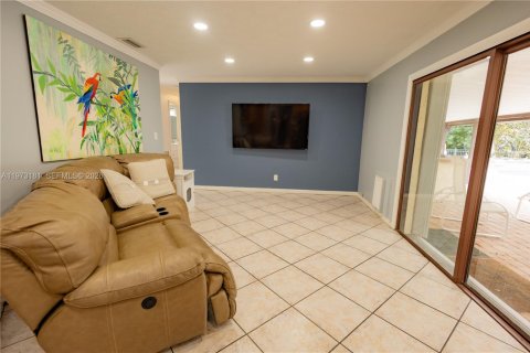 House in Southwest Ranches, Florida 5 bedrooms, 256.97 sq.m. № 2036510 - photo 8