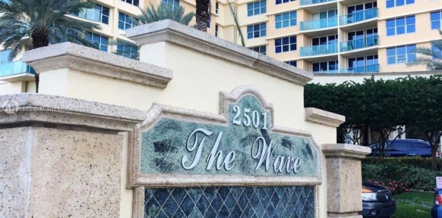 Condo in Hollywood, Florida, 2 bedrooms  № 2021601