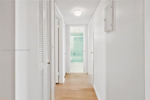 Снять в аренду кондоминиум в Дания-Бич, Флорида 2 спальни, 110.55м2, № 1966165 - фото 20