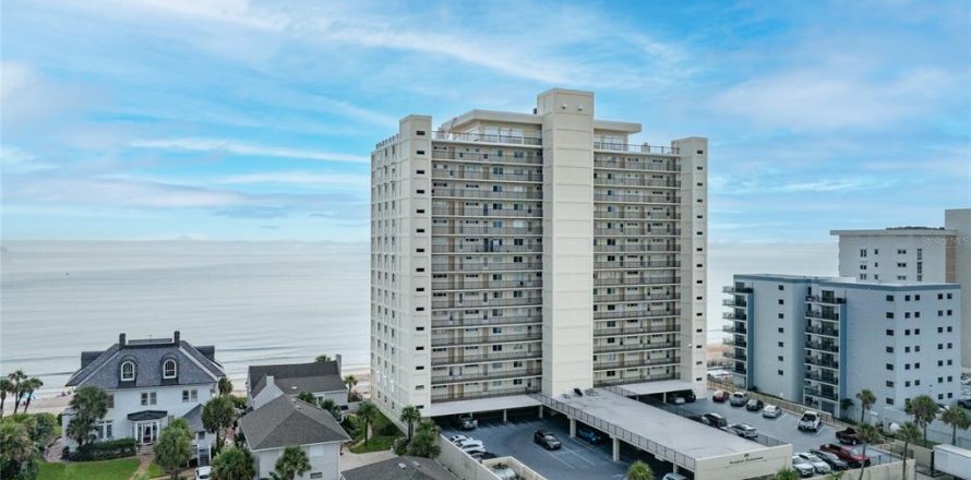 Condominio en Ormond Beach, Florida, 2 dormitorios № 2220053