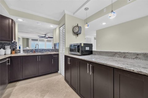Condominio en venta en Ormond Beach, Florida, 2 dormitorios, 111.48 m2 № 2220053 - foto 11