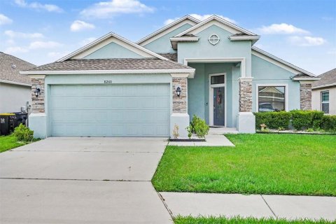 Casa en Lakeland, Florida 3 dormitorios, 161.65 m2 № 2102580
