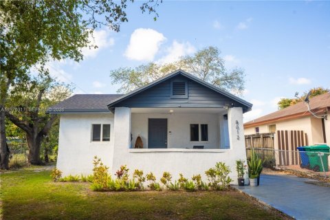 Villa ou maison à Miami, Floride 3 chambres, 94.2 m2 № 2040589