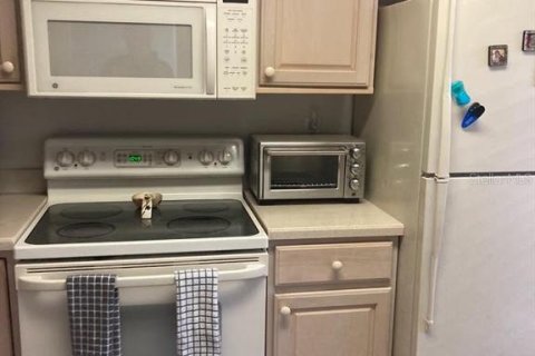 Condo in Dunedin, Florida, 2 bedrooms  № 2209220 - photo 7