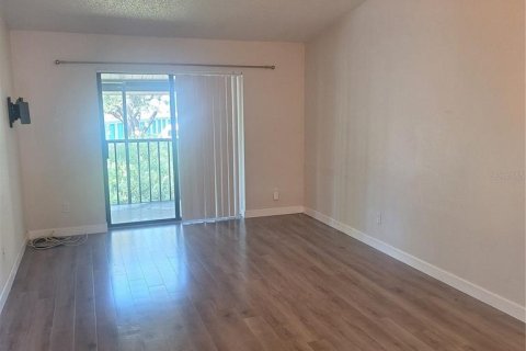 Condo in Dunedin, Florida, 2 bedrooms  № 2209220 - photo 11
