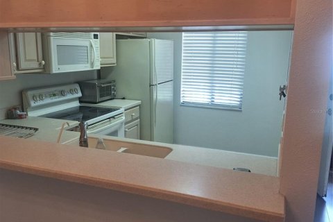 Condo in Dunedin, Florida, 2 bedrooms  № 2209220 - photo 8