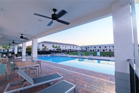 Touwnhouse à Florida City, Floride 3 chambres, 128.21 m2 № 2076425
