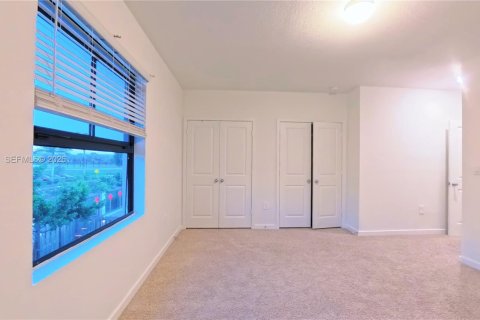 Touwnhouse à louer à Florida City, Floride: 3 chambres, 128.21 m2 № 2076425 - photo 26
