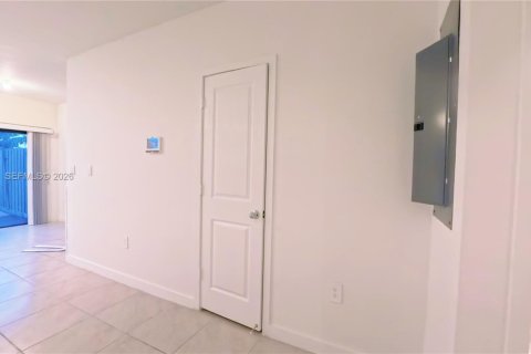 Touwnhouse à louer à Florida City, Floride: 3 chambres, 128.21 m2 № 2076425 - photo 14