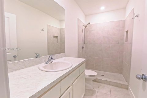 Touwnhouse à louer à Florida City, Floride: 3 chambres, 128.21 m2 № 2076425 - photo 23