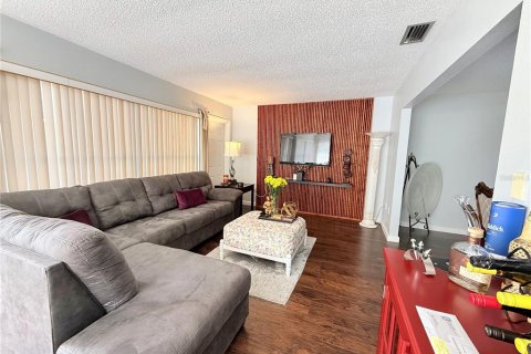 Villa ou maison à louer à Punta Gorda, Floride: 2 chambres, 137.22 m2 № 1549202 - photo 9