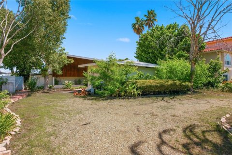 Casa en Treasure Island, Florida 4 dormitorios, 214.33 m2 № 2308602