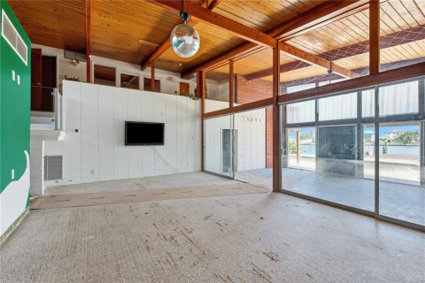 Villa ou maison à vendre à Treasure Island, Floride: 4 chambres, 214.33 m2 № 2308602 - photo 6