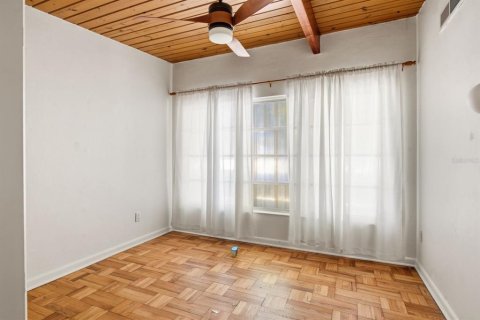 Villa ou maison à vendre à Treasure Island, Floride: 4 chambres, 214.33 m2 № 2308602 - photo 11