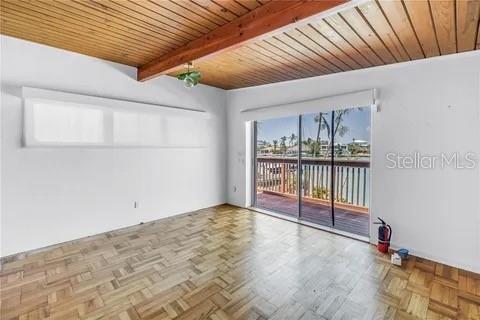 Villa ou maison à vendre à Treasure Island, Floride: 4 chambres, 214.33 m2 № 2308602 - photo 13