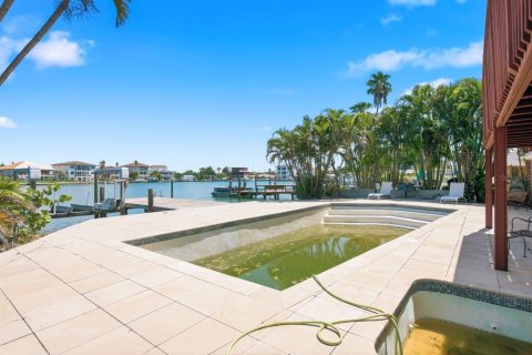 Villa ou maison à vendre à Treasure Island, Floride: 4 chambres, 214.33 m2 № 2308602 - photo 22