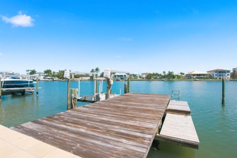 Villa ou maison à vendre à Treasure Island, Floride: 4 chambres, 214.33 m2 № 2308602 - photo 25