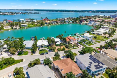 Villa ou maison à vendre à Treasure Island, Floride: 4 chambres, 214.33 m2 № 2308602 - photo 30