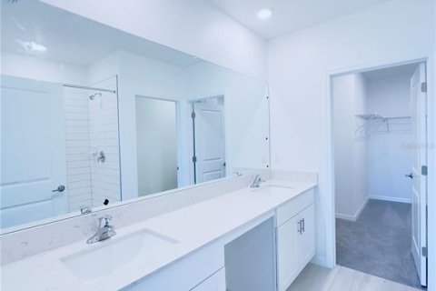 Villa ou maison à louer à San Antonio, Floride: 5 chambres, 221.94 m2 № 2410366 - photo 15
