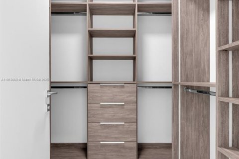 Copropriété à vendre à Miami, Floride: 2 chambres, 133.5 m2 № 1968998 - photo 14