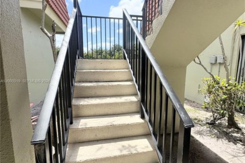 Condominio en alquiler en Coral Springs, Florida, 2 dormitorios, 69.96 m2 № 2064708 - foto 10