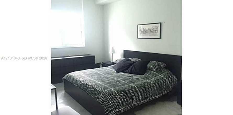 Condo in Miami, Florida, 2 bedrooms  № 2401319