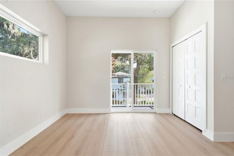 Duplex in Orlando, Florida 3 bedrooms, 146.41 sq.m. № 2197547 - photo 19