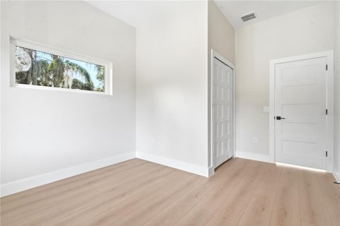 Duplex in Orlando, Florida 3 bedrooms, 146.41 sq.m. № 2197547 - photo 15
