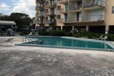 Купить кондоминиум в Норт-Майами, Флорида 1 спальня, 83.61м2, № 2040604 - фото 5