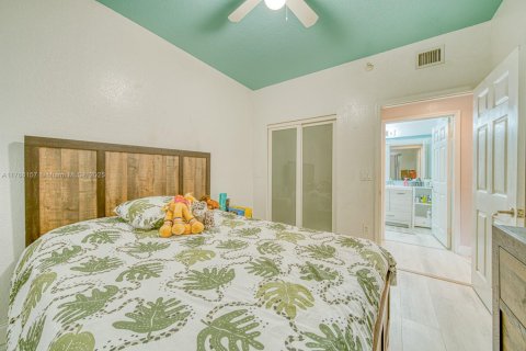 Condo in Doral, Florida, 3 bedrooms  № 1863568 - photo 25