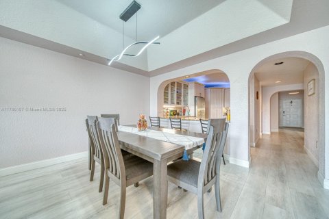 Condo in Doral, Florida, 3 bedrooms  № 1863568 - photo 5