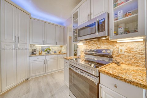 Condo in Doral, Florida, 3 bedrooms  № 1863568 - photo 19