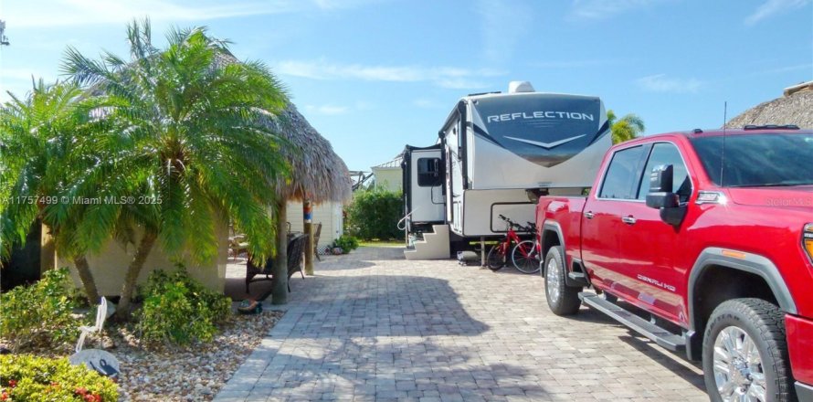 Terreno en Okeechobee, Florida № 1693191