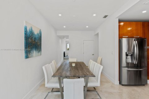 Touwnhouse à louer à Miami Beach, Floride: 4 chambres, 249.16 m2 № 1955312 - photo 12