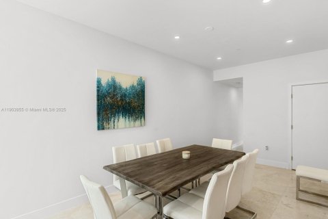 Touwnhouse à louer à Miami Beach, Floride: 4 chambres, 249.16 m2 № 1955312 - photo 10