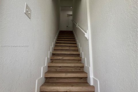 Снять в аренду виллу или дом в Майами, Флорида 4 спальни, 75.44м2, № 1963913 - фото 9