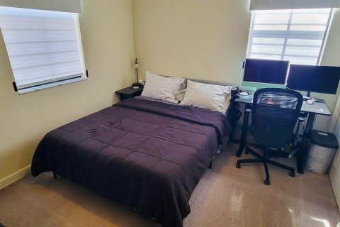 Adosado en venta en Hialeah, Florida, 3 dormitorios, 127.83 m2 № 2085074 - foto 30
