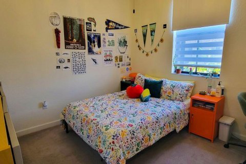 Adosado en venta en Hialeah, Florida, 3 dormitorios, 127.83 m2 № 2085074 - foto 18